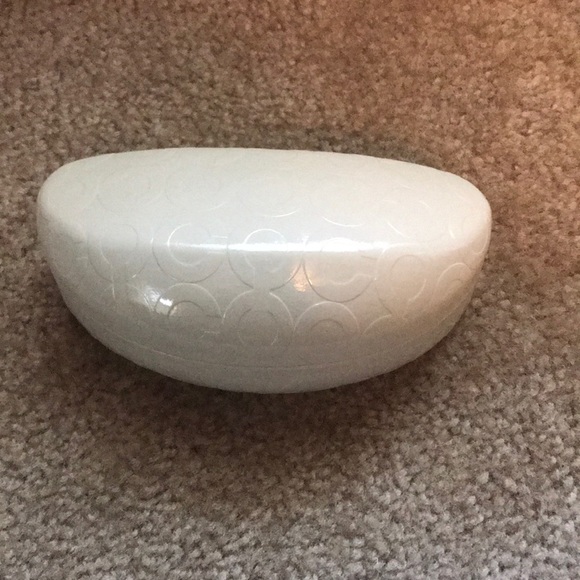 Coach Sunglasses - Picture 7 of 7